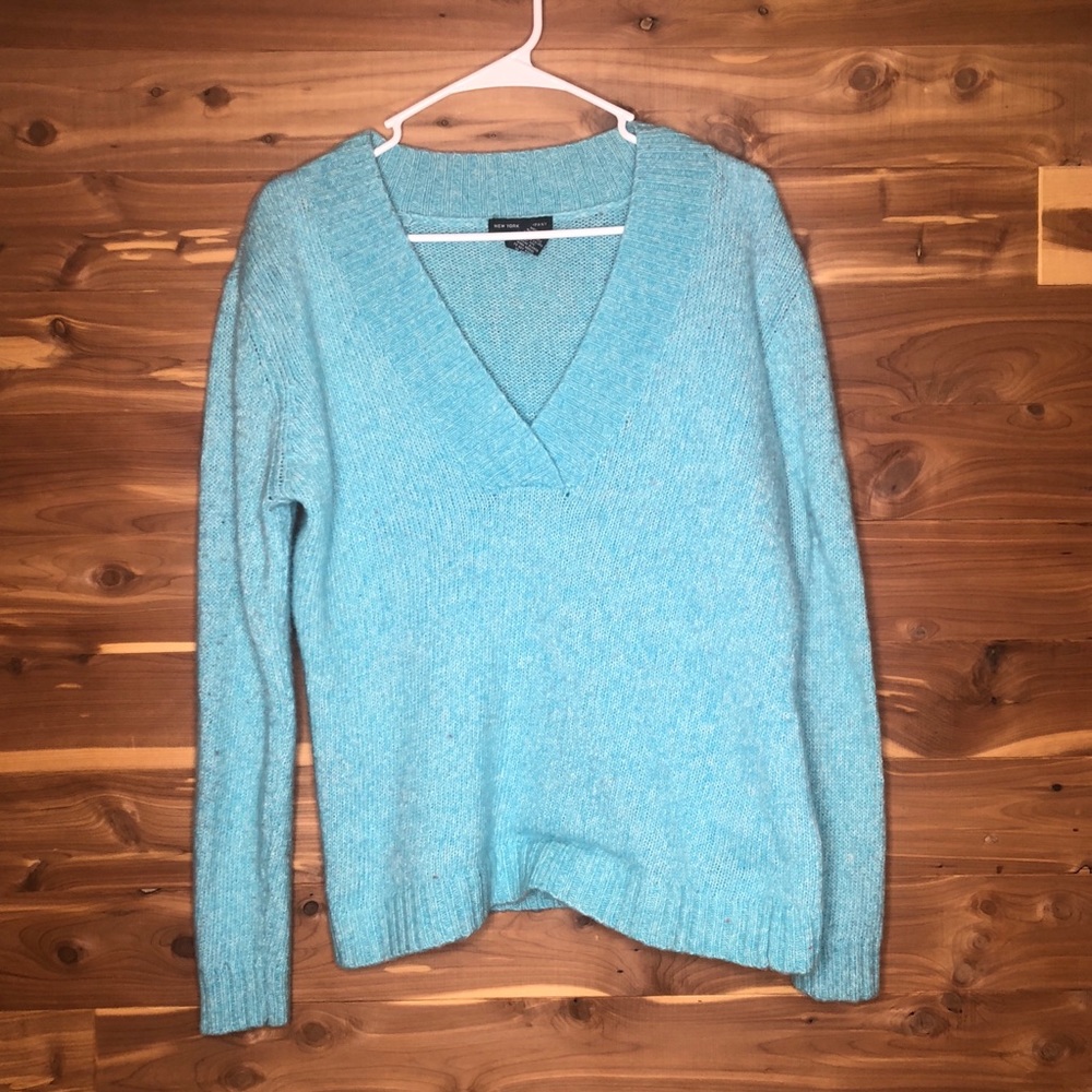 New York And Company Teal Blue v-neck Sweater